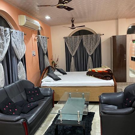 Hotel Swarg International ムザッファルプル エクステリア 写真